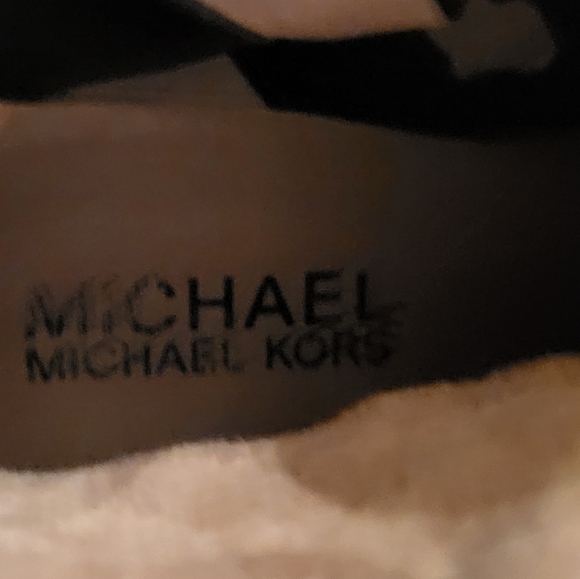 Michael Kors EUC women's black suede wedge ankle boots size 7.5 M - Picture 8 of 8